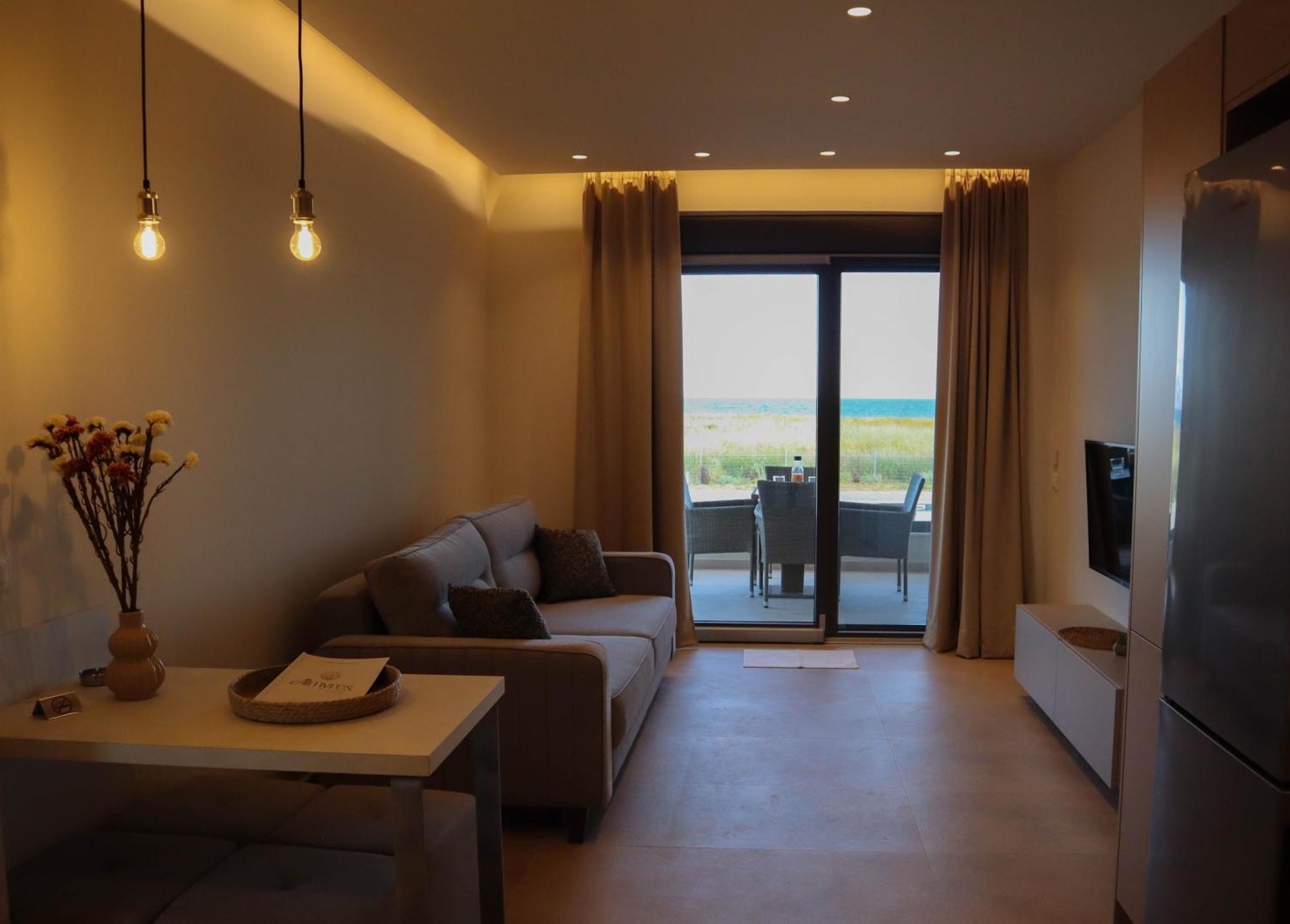 Almyres Luxurious Residences Míloi Dış mekan fotoğraf