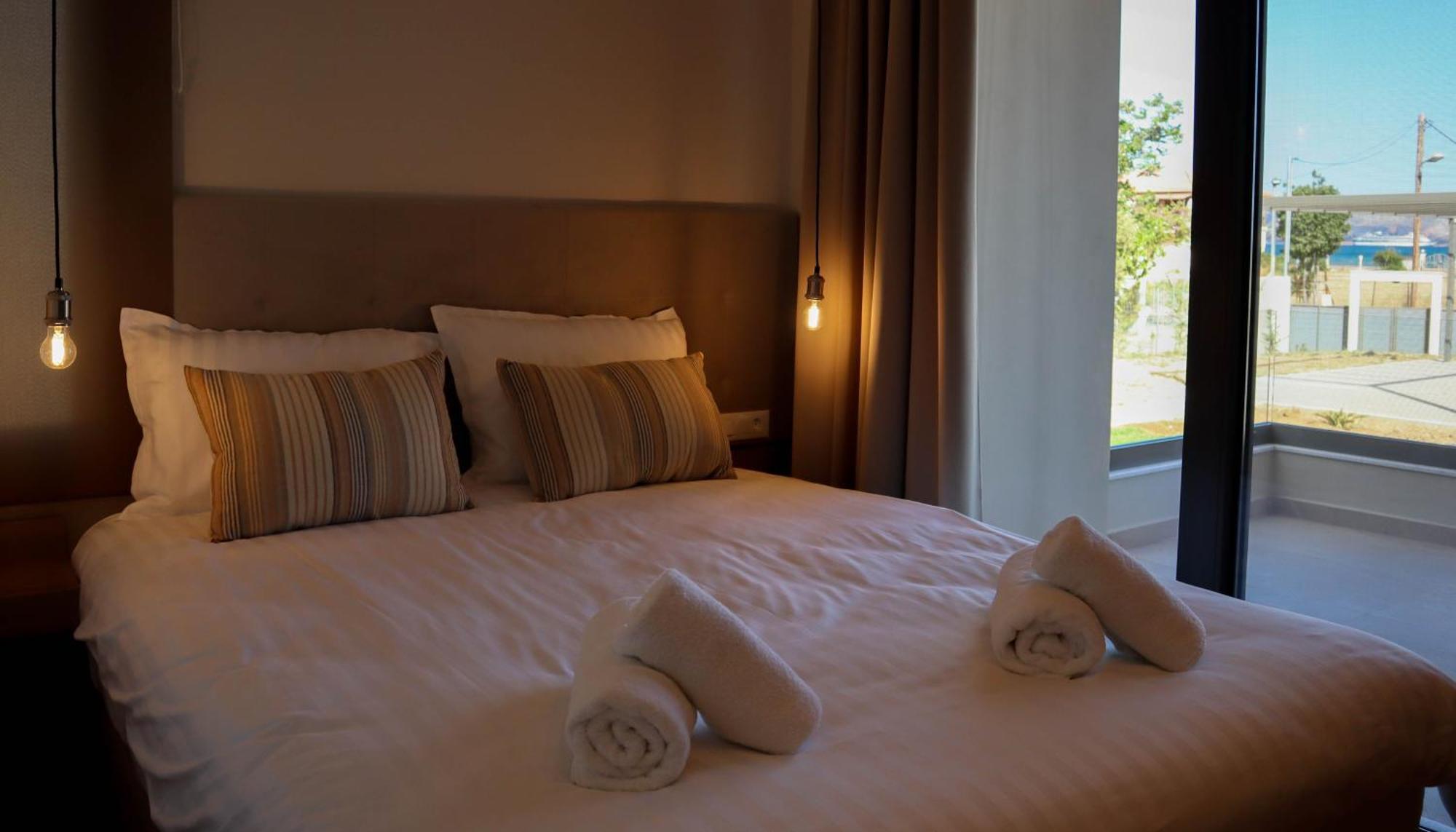 Almyres Luxurious Residences Míloi Dış mekan fotoğraf